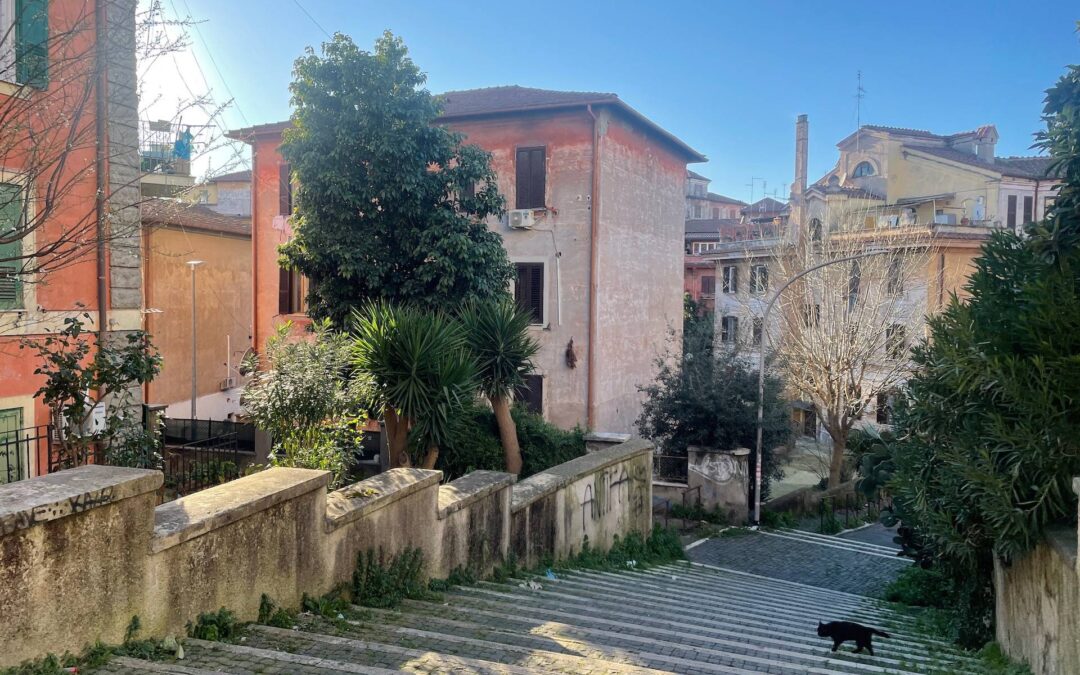 Tour a piedi della Garbatella: scopri le botteghe storiche e la loro storia unica